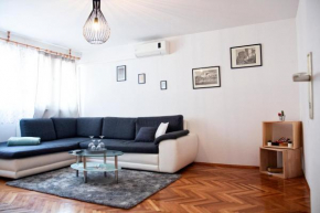 Comfy apartment EFI